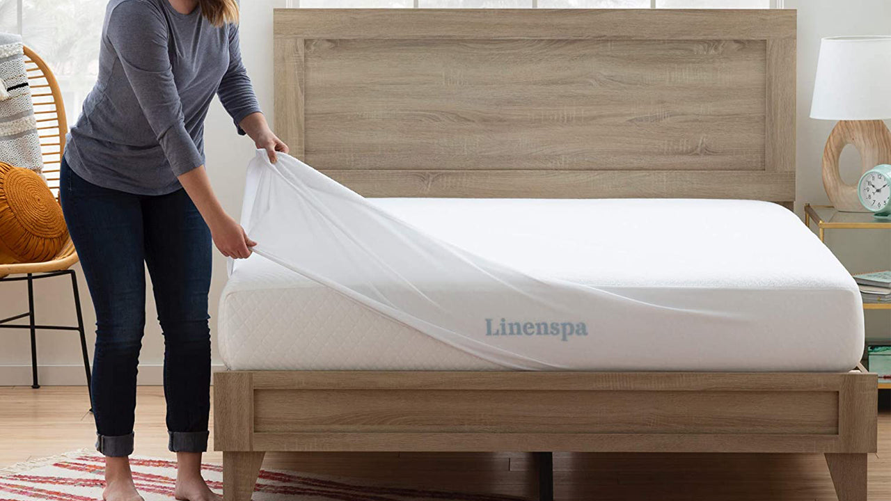 Brown Water-Resistant Mattress Protector